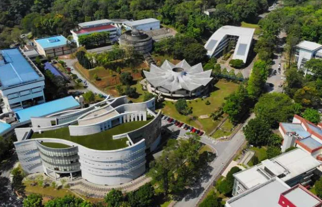 University of Malaya (UM)